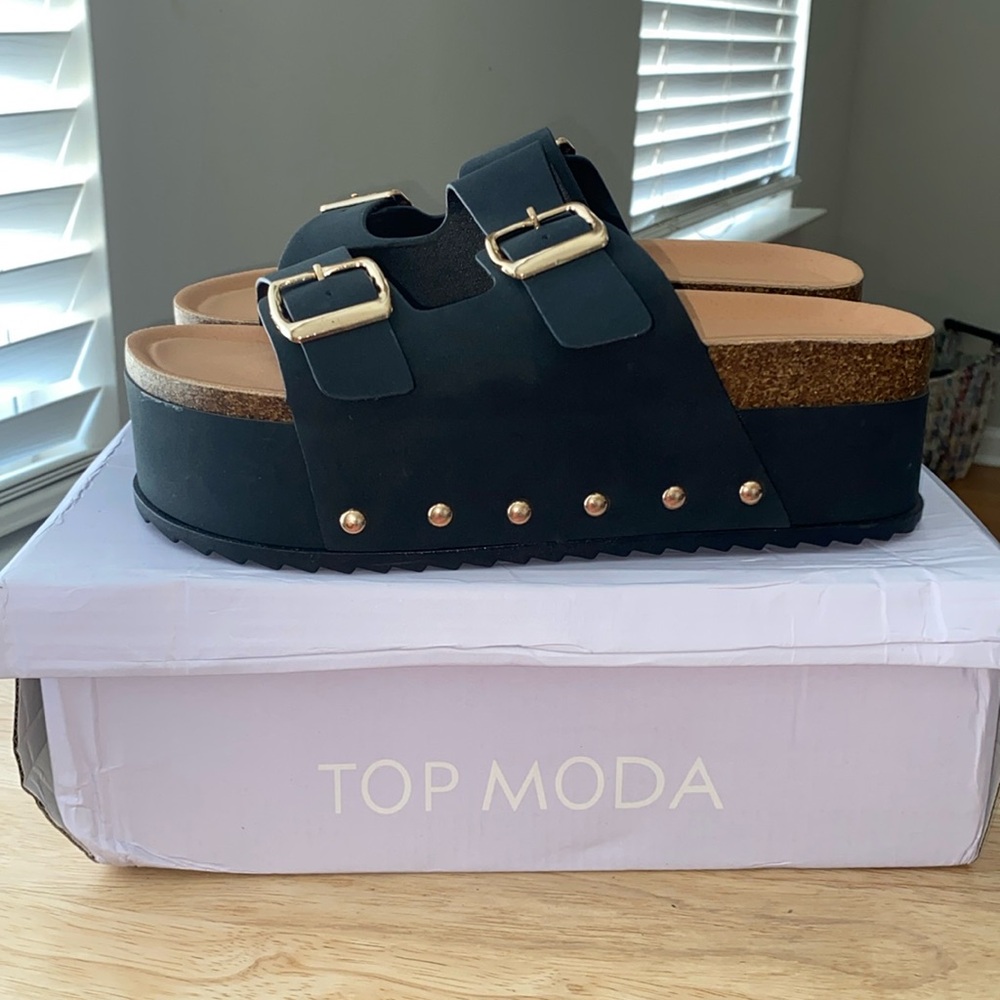 TOP Moda Black Platform Shoes with Cork Footbed